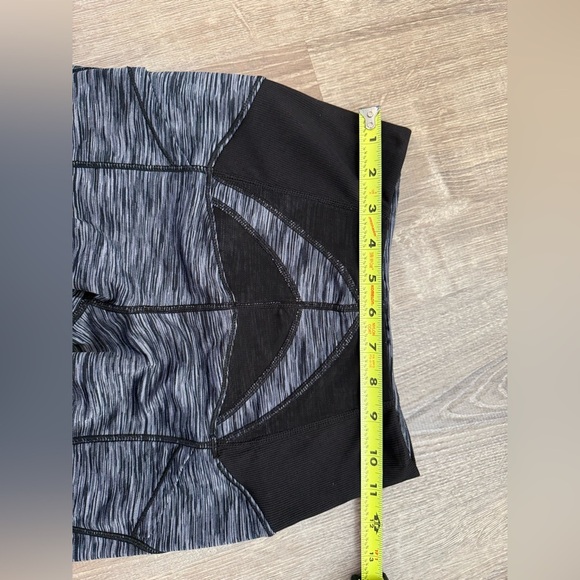 Lululemon Leggings Size 4 - Picture 5 of 11